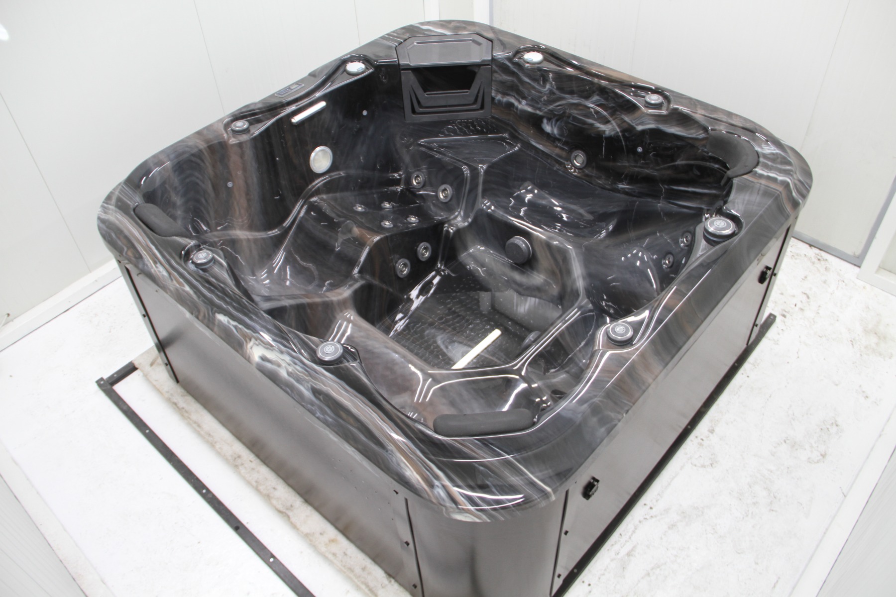 Curium VI 2022 (Midnight Canyon) -Pre-loved